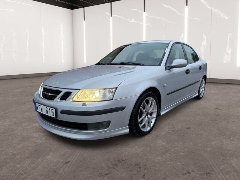 Ljusgrå (grå) Begagnad 2005 Saab 9-3 Aero Sedan | 46 900 kr (Marknadspris) - Bild 1/4
