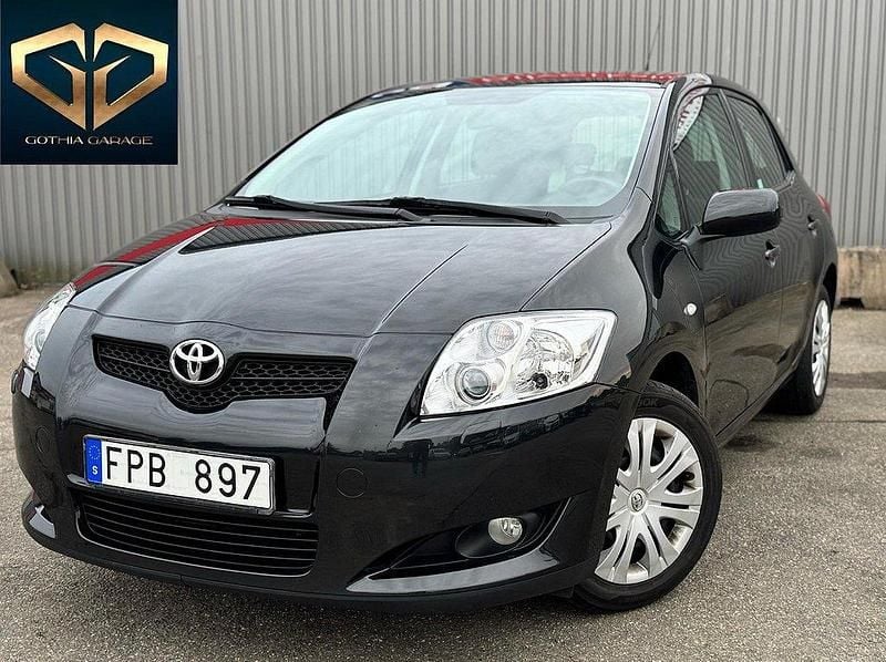 Svart Begagnad 2007 Toyota Auris Halvkombi | 68 900 kr (Marknadspris) - Bild 1/4
