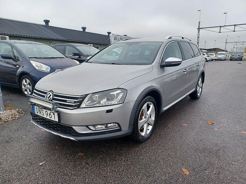 Begagnad VW Passat 170 HK (125 kW) 2012 Silver Kombi