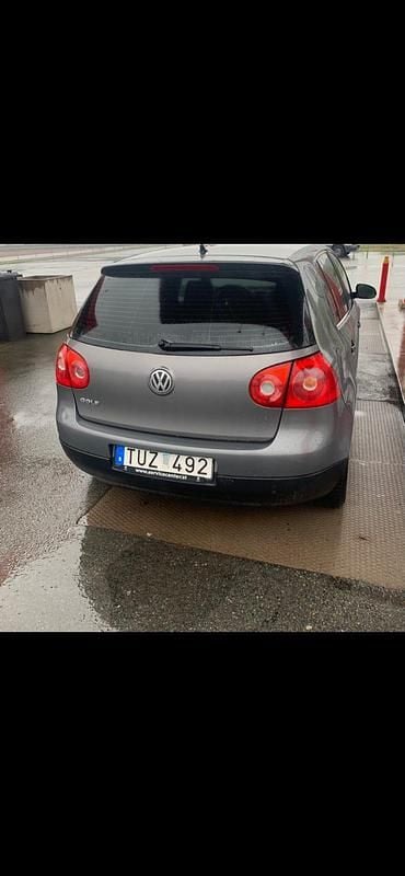 Begagnad VW Golf V 102 HK (75 kW) 2007