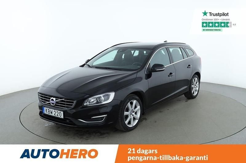 Svart Begagnad 2018 Volvo V60 Momentum Kombi | 234 000 kr (Superpris) - Bild 1/4
