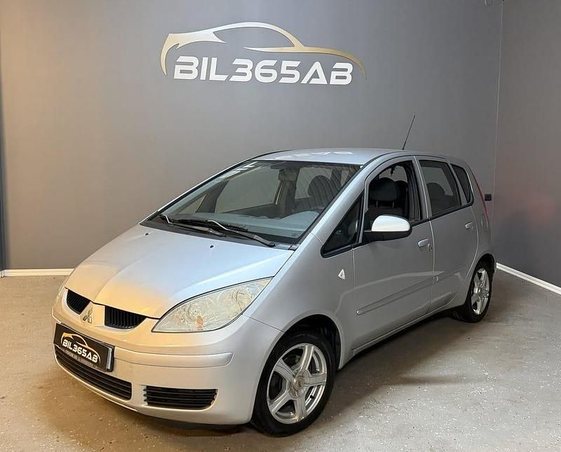 Silver Begagnad 2007 Mitsubishi Colt | 23 800 kr (Marknadspris) - Bild 1/4