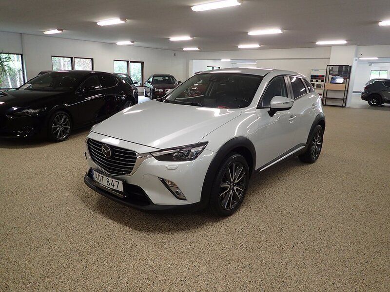 Vit (ceramic metallic) Begagnad 2016 Mazda CX-3 Optimum SUV | 137 000 kr (Marknadspris) - Bild 1/4