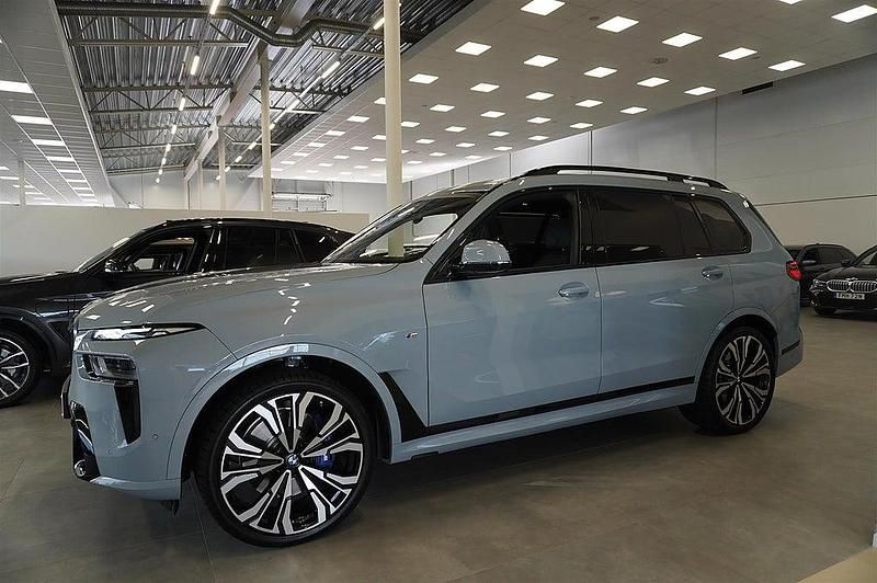Begagnad BMW X7 Comfort Edition 340 HK (250 kW) 2024 Okänd SUV