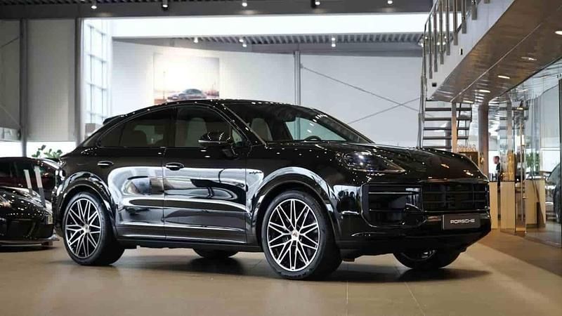 Begagnad Porsche Cayenne 2026 Svart SUV
