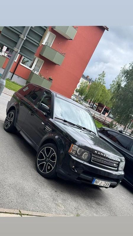 Svart Begagnad 2013 Land Rover Range Rover HSE SUV | 135 000 kr - Bild 1/1