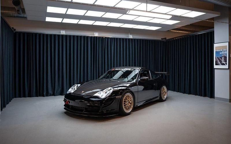 Begagnad 2004 Porsche 911 GT3 Sportkupé | 2 800 000 kr - Bild 1/4