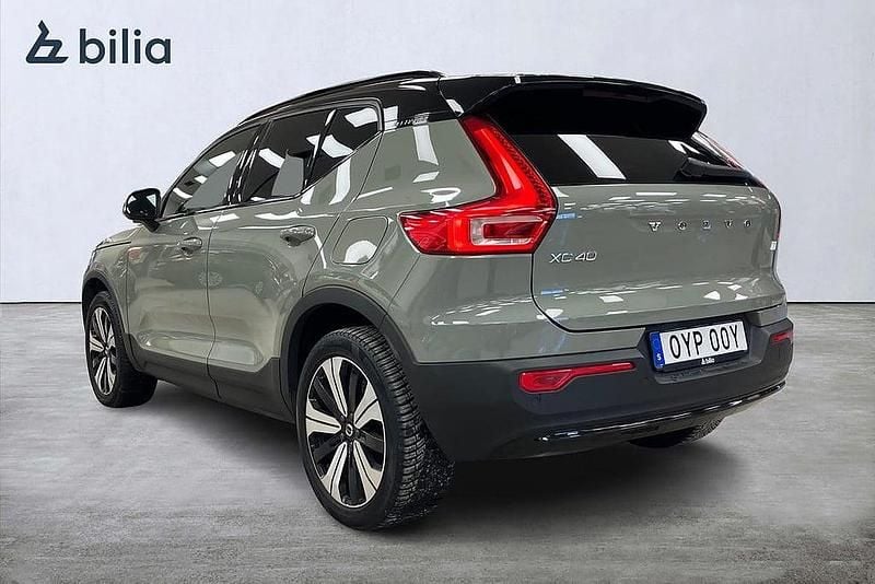 Begagnad Volvo XC40 Core 175 kW (238 HK) 2022 Grön SUV