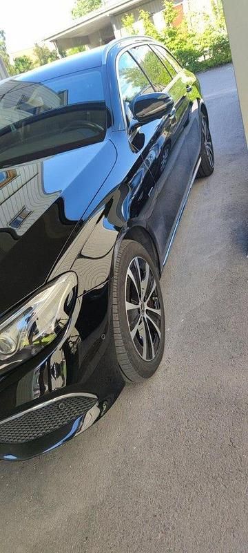Begagnad 2019 Mercedes E300 Avantgarde Kombi | 295 000 kr (Bra pris) - Bild 1/4