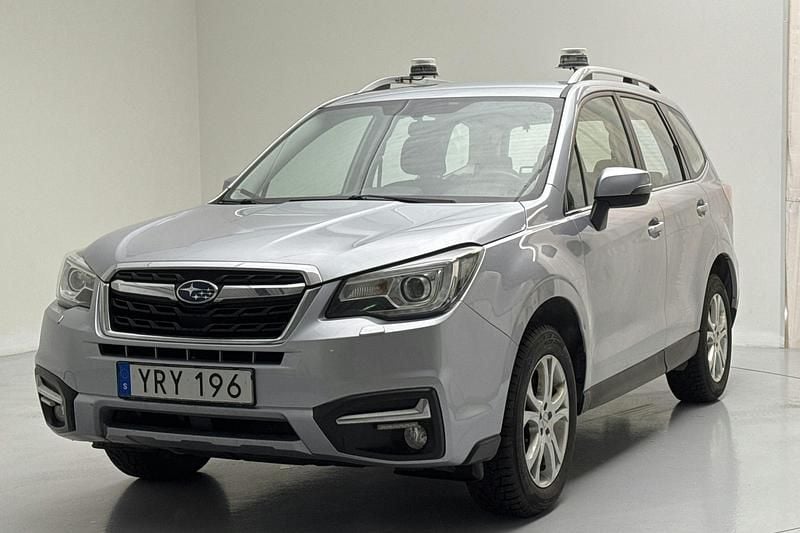 Silver Begagnad 2017 Subaru Forester SUV | 119 000 kr (Superpris) - Bild 1/4