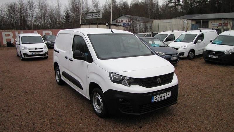 Vit Begagnad 2020 Peugeot Partner Van | 129 000 kr (Bra pris) - Bild 1/4