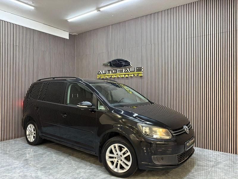Svart Begagnad 2010 VW Touran Minibuss | 34 900 kr (Bra pris) - Bild 1/4