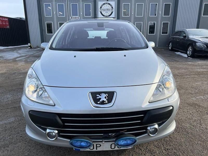 Begagnad Peugeot 307 140 HK (102 kW) 2007 Ljusgrå Halvkombi