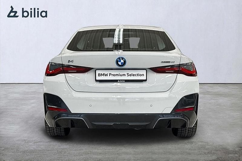 Begagnad BMW i4 M Sport 250 kW (340 HK) 2022 Vit Sedan