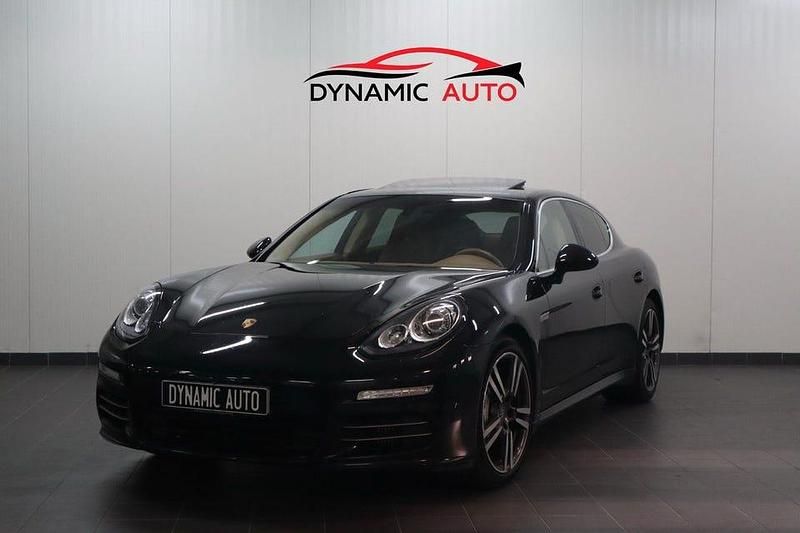 Svart Begagnad 2013 Porsche Panamera 4S Sedan | 329 900 kr - Bild 1/4