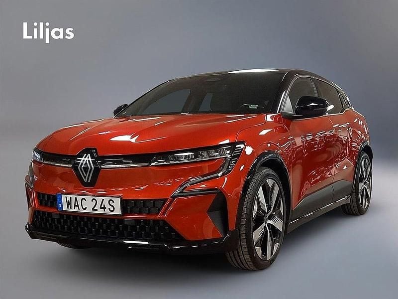 Röd Begagnad 2022 Renault Mégane IV Techno Halvkombi | 239 900 kr (Marknadspris) - Bild 1/3
