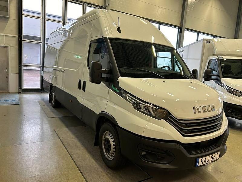 Begagnad Iveco Daily 136 HK (100 kW) 2024 Vit Van