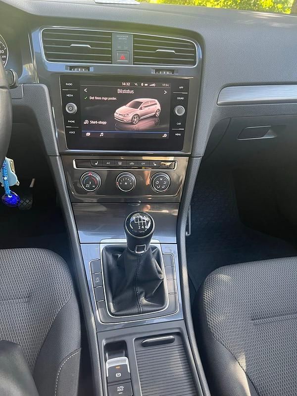 Begagnad VW Golf VII 110 HK (80 kW) 2018