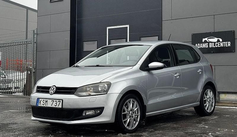 Begagnad VW Polo 90 HK (66 kW) 2010 Silver Halvkombi