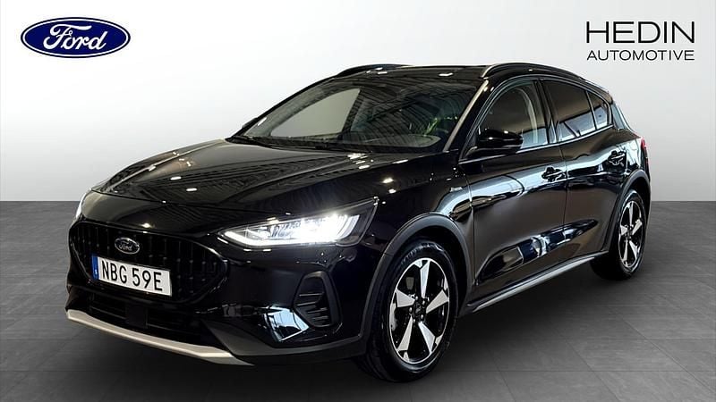 Svart Begagnad 2023 Ford Focus Active Kombi | 199 900 kr (Bra pris) - Bild 1/4