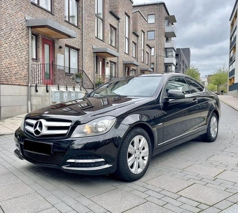 Begagnad Mercedes CLA200 174 HK (127 kW) 2012 Svart Sportkupé