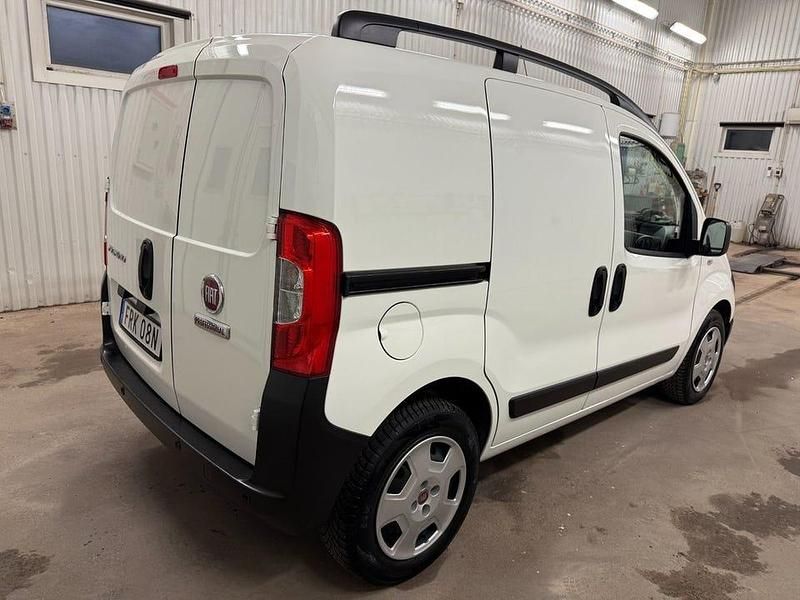 Begagnad Fiat Fiorino 80 HK (58 kW) 2024 Vit Minibuss
