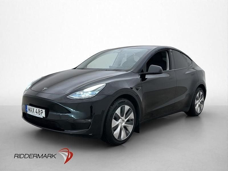 Begagnad Tesla Model Y Long Range AWD 378 kW (514 HK) 2023 Svart SUV
