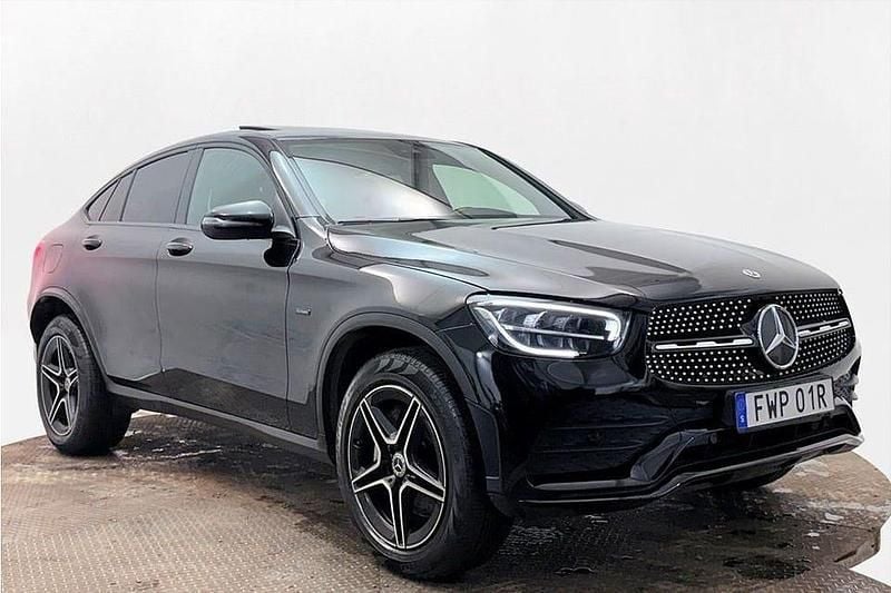 Begagnad Mercedes GLC300 AMG 320 HK (235 kW) 2021 Svart Sportkupé