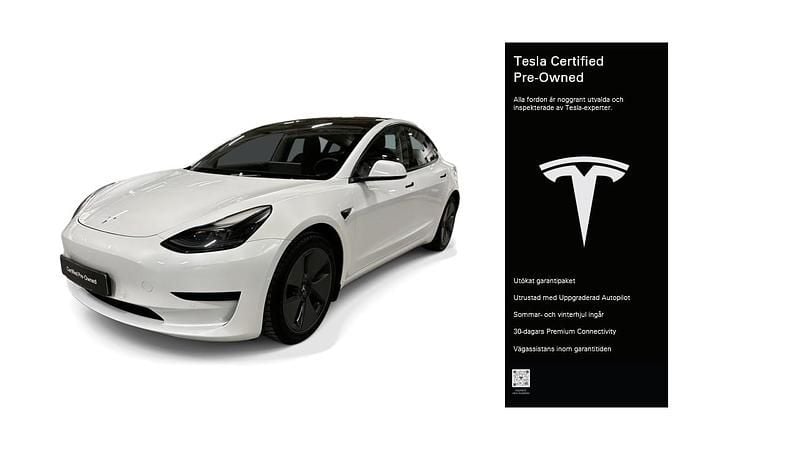 Vit Begagnad 2021 Tesla Model 3 Standard Range Plus Sedan | 293 000 kr (Marknadspris) - Bild 1/4