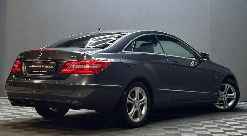 Begagnad Mercedes E220 170 HK (125 kW) 2011 Mörkgrå (grå) Sportkupé