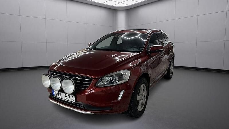 Begagnad Volvo XC60 Summum 163 HK (119 kW) 2013 Röd SUV