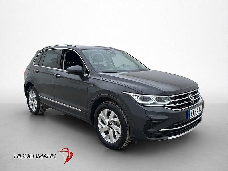 Begagnad VW Tiguan Elegance 245 HK (180 kW) 2023 Grå SUV