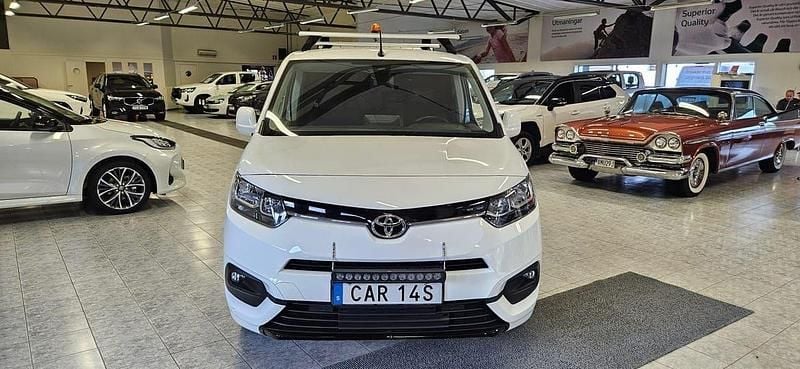 Vit Begagnad 2020 Toyota Proace City Van | 229 000 kr (Marknadspris) - Bild 1/4