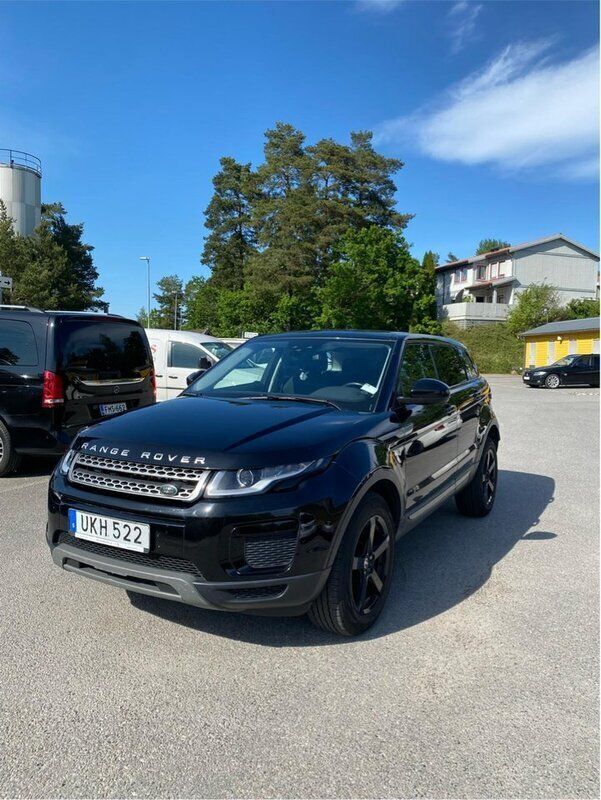 Svart Begagnad 2018 Land Rover Range Rover evoque S SUV | 210 000 kr (Marknadspris) - Bild 1/4