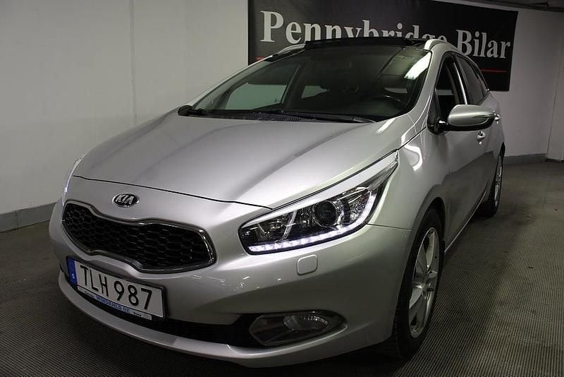 Begagnad Kia Ceed Sportswagon Comfort 128 HK (94 kW) 2015 Grå Kombi
