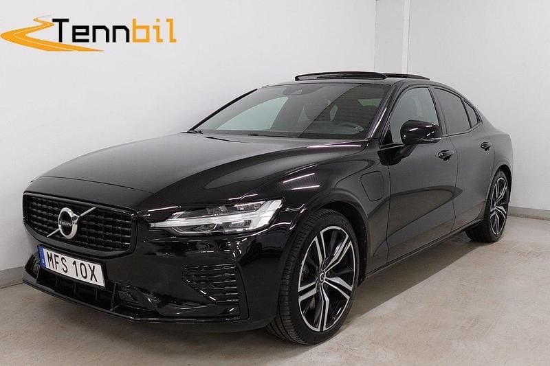 Svart Begagnad 2022 Volvo S60 R-Design Sedan | 389 900 kr (Marknadspris) - Bild 1/4