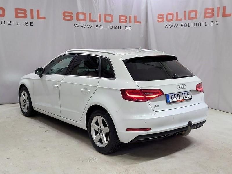 Begagnad Audi A3 Ambition 110 HK (80 kW) 2015 Glacier white metallic