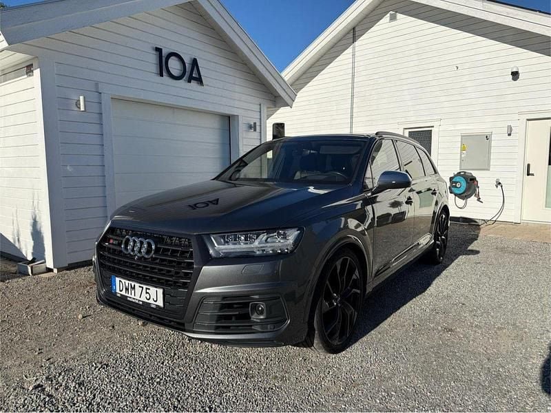 Grå Begagnad 2018 Audi SQ7 SUV | 439 000 kr - Bild 1/4