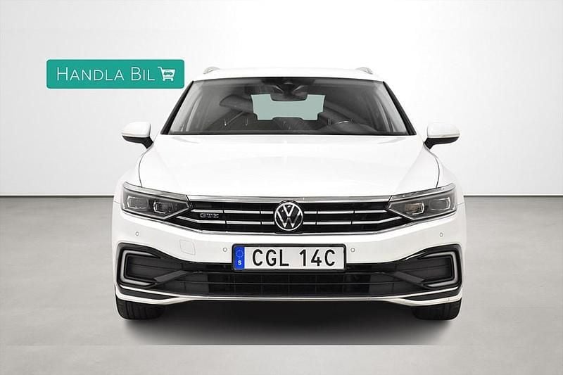 Begagnad VW Passat Executive 218 HK (160 kW) 2020 Vit Kombi
