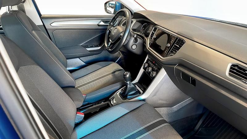 Begagnad VW T-Roc 116 HK (85 kW) 2020 Blå SUV