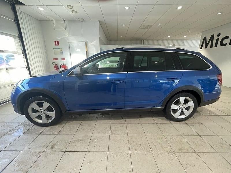 Begagnad Skoda Octavia 150 HK (110 kW) 2018 Blå Kombi