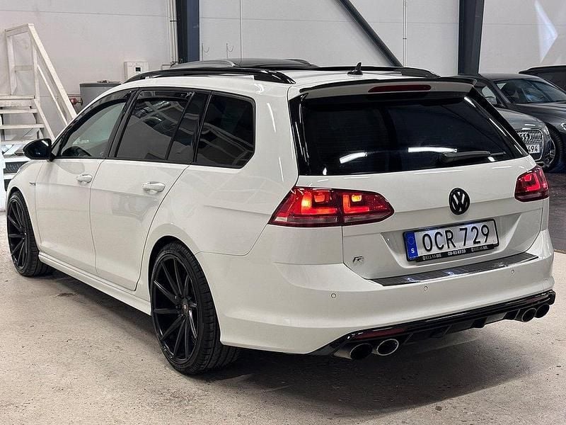 Begagnad VW Golf VII R 301 HK (221 kW) 2016 Vit Kombi
