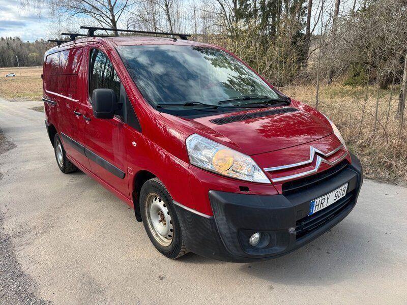 Röd Begagnad 2011 Citroën Jumpy Minibuss | 29 900 kr (Bra pris) - Bild 1/4