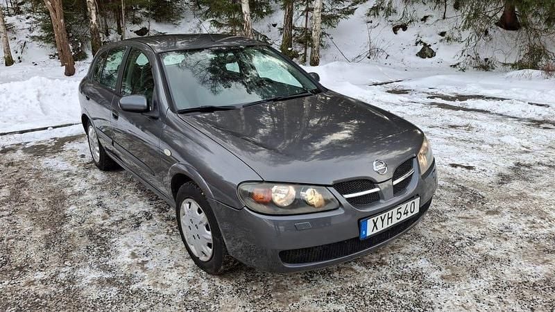 Begagnad Nissan Almera 98 HK (72 kW) 2006