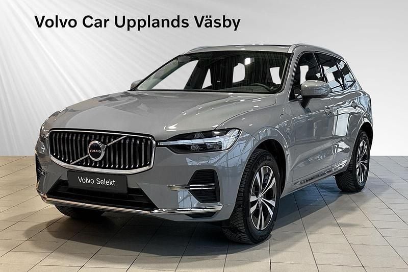 Grå Begagnad 2023 Volvo XC60 Core SUV | 459 900 kr (Bra pris) - Bild 1/3