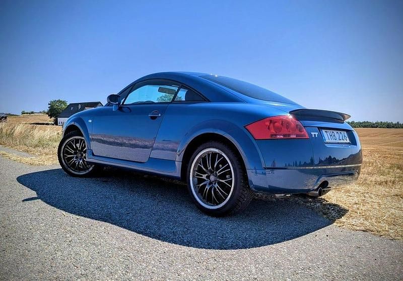 Begagnad 1999 Audi TT Sportkupé | 31 900 kr (Marknadspris) - Bild 1/4