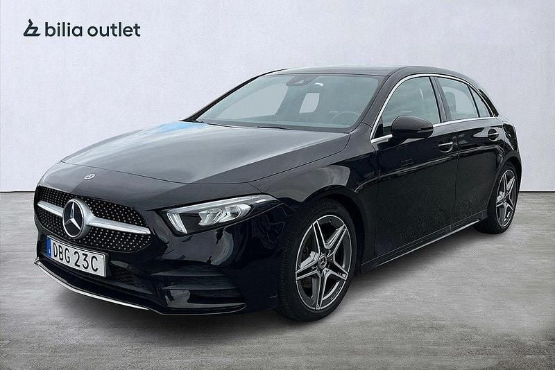 Svart Begagnad 2019 Mercedes A180 AMG Halvkombi | 244 900 kr (Marknadspris) - Bild 1/4