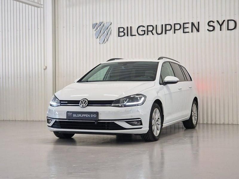 Begagnad VW Golf VII 110 HK (80 kW) 2017 Vit Kombi
