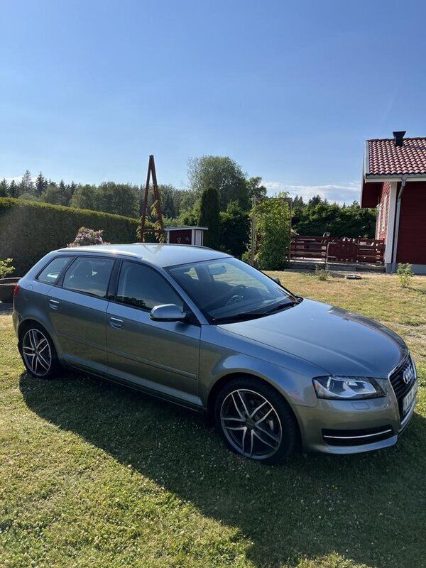 Begagnad 2012 Audi A3 Sportback 1.6 Diesel 105 HK (104 500 kr) Östergötland AutoUncle