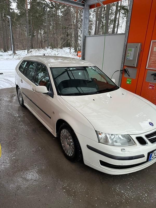 Begagnad 2007 Saab 9-3 Kombi | 25 000 kr (Superpris) - Bild 1/4